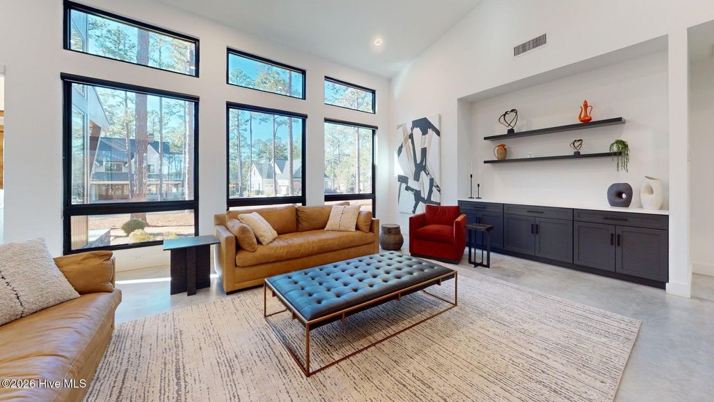 Image 16 of property listing at 4 Woodward Place, Pinehurst, NC 28374