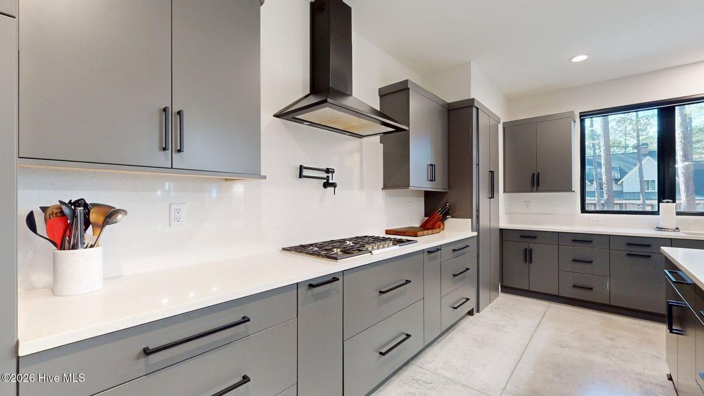 Image 32 of property listing at 4 Woodward Place, Pinehurst, NC 28374