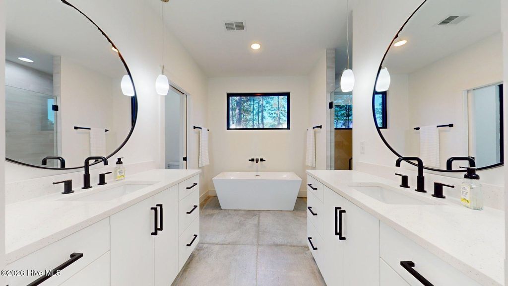 Image 48 of property listing at 4 Woodward Place, Pinehurst, NC 28374