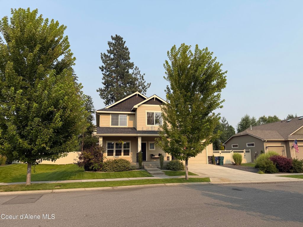 6734 N Madellaine DR, Coeur d'Alene, ID 83815 photo 2