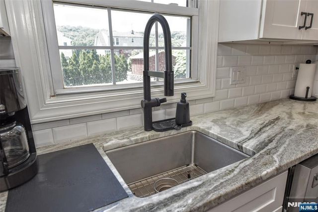 11 Onyx Terrace, North Haledon, NJ 07508