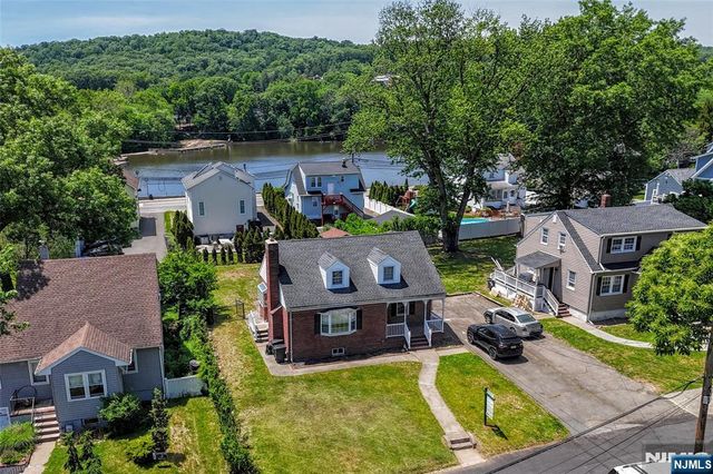 11 Onyx Terrace, North Haledon, NJ 07508