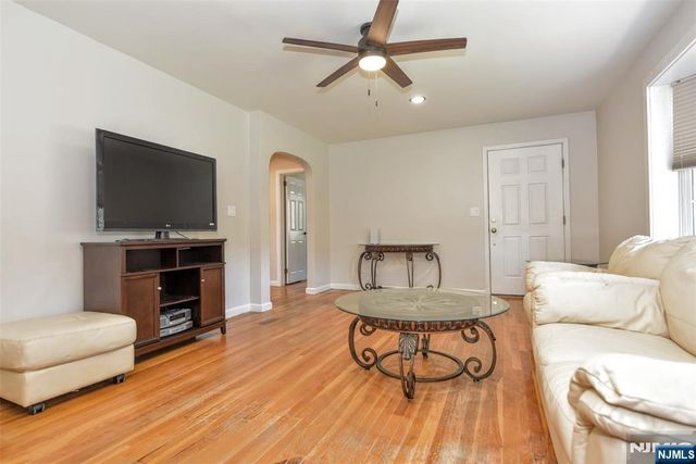 11 Onyx Terrace, North Haledon, NJ 07508