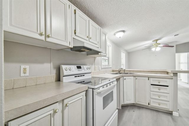 10607 BAY HILLS CIRCLE, Thonotosassa, FL 33592