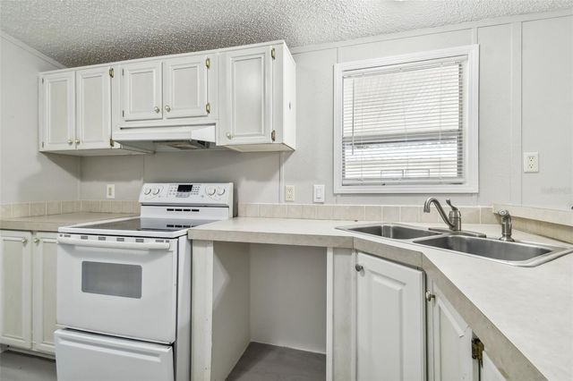 10607 BAY HILLS CIRCLE, Thonotosassa, FL 33592