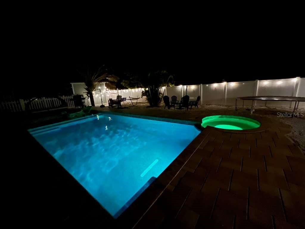 Image 17 of property listing at 9366 HEARTWELLVILLE AVENUE, Englewood, FL 34224