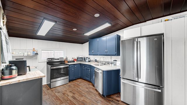 504 Closser Avenue, La Porte, IN 46350