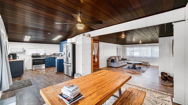 504 Closser Avenue, La Porte, IN 46350