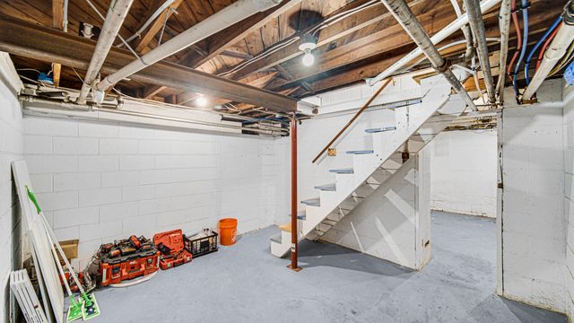 504 Closser Avenue, La Porte, IN 46350