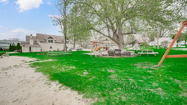 504 Closser Avenue, La Porte, IN 46350
