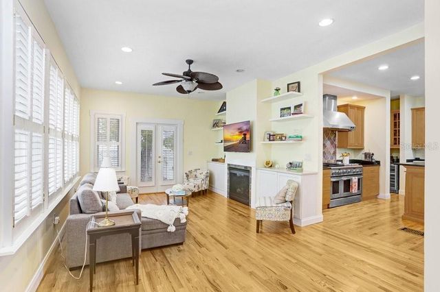 1801 W HILLS AVENUE, Tampa, FL 33606