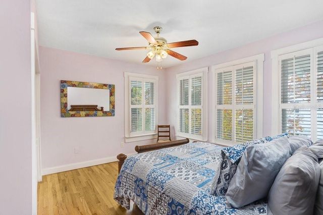 1801 W HILLS AVENUE, Tampa, FL 33606