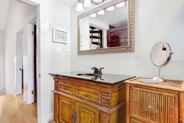 1801 W HILLS AVENUE, Tampa, FL 33606