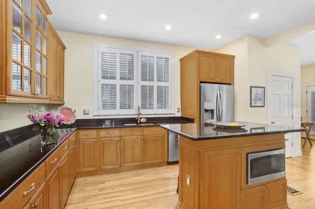 1801 W HILLS AVENUE, Tampa, FL 33606