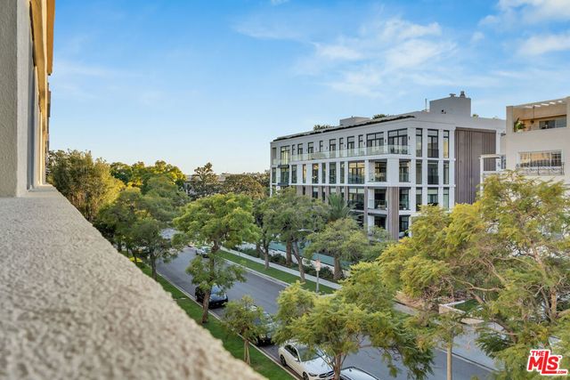 432 N Palm Drive 409, Beverly Hills, CA 90210