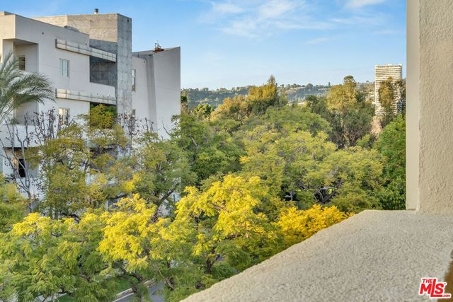 432 N Palm Drive 409, Beverly Hills, CA 90210