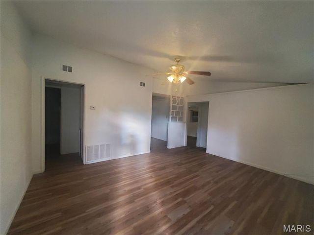 240 St. John Drive, Cahokia, IL 62206