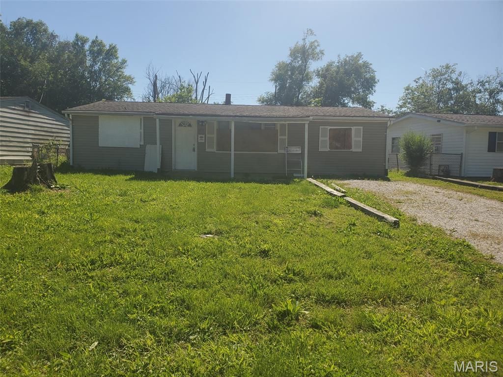 240 St. John Drive, Cahokia, IL 62206