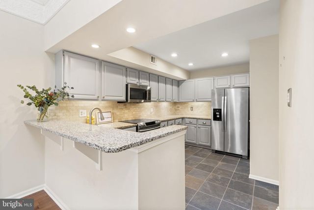 69 MAIN ST, Chesterbrook, PA 19087