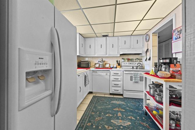 721 Lori Drive 313, Palm Springs, FL 33461