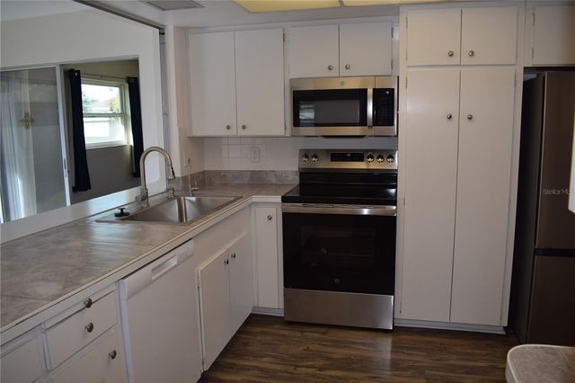 2608 ONEIDA ROAD, Venice, FL 34293