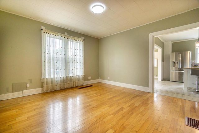 1515 Mineral Point Avenue, Janesville, WI 53548