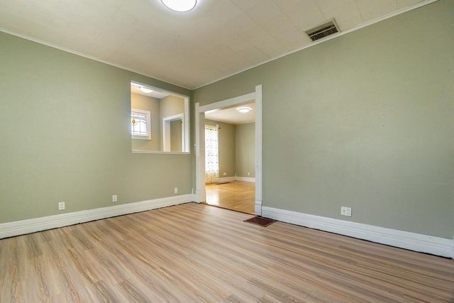 1515 Mineral Point Avenue, Janesville, WI 53548