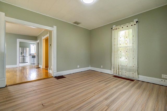 1515 Mineral Point Avenue, Janesville, WI 53548