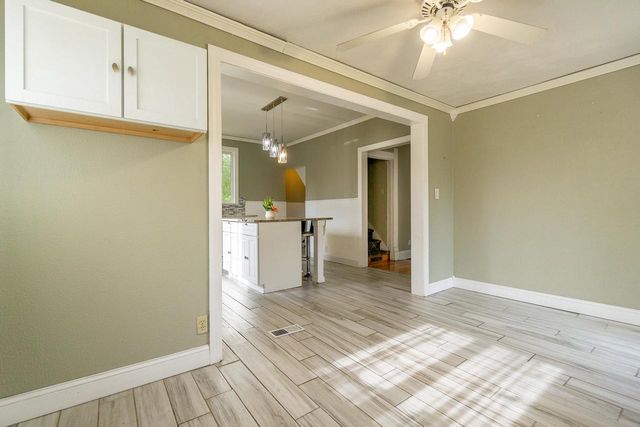 1515 Mineral Point Avenue, Janesville, WI 53548