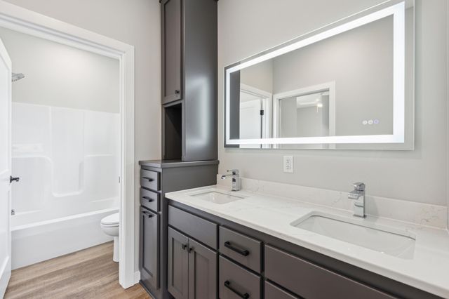 3613 Crestwood Ridge NE, Alexandria, MN 56308