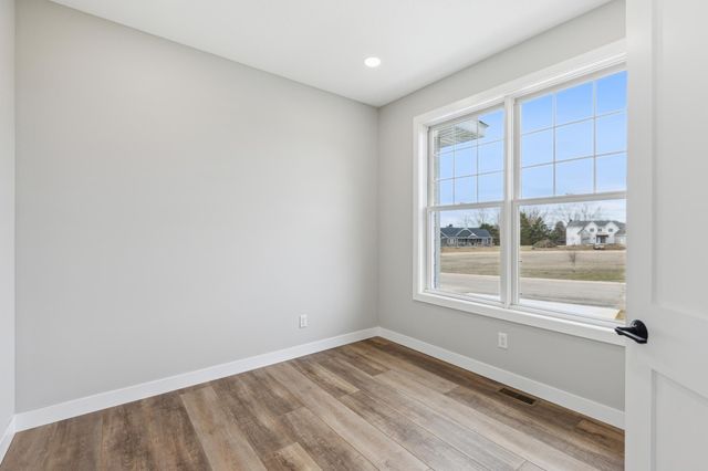 3613 Crestwood Ridge NE, Alexandria, MN 56308