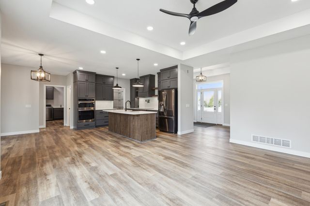 3613 Crestwood Ridge NE, Alexandria, MN 56308