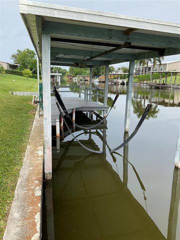 2438 SE 32ND STREET, Okeechobee, FL 34974