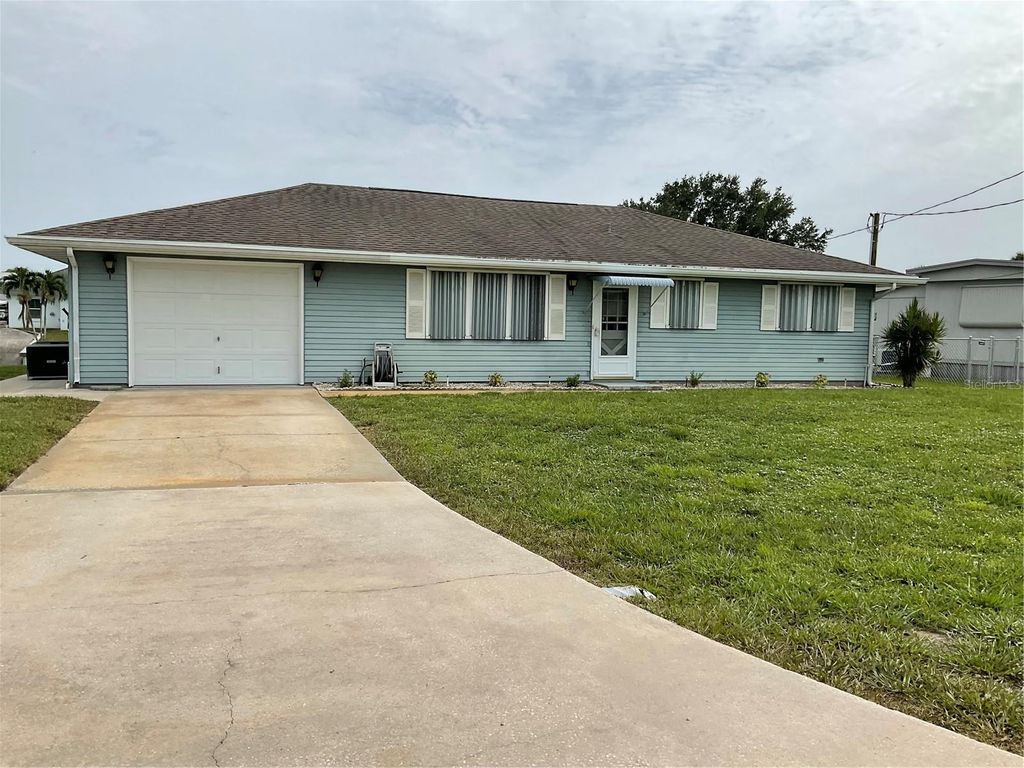 2438 SE 32ND STREET, Okeechobee, FL 34974