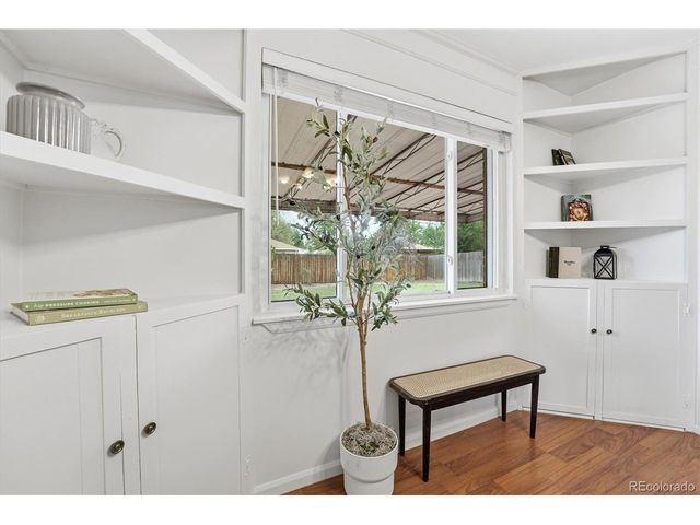 880 Tucson St, Aurora, CO 80011