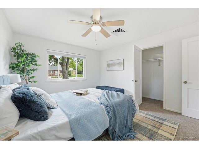 880 Tucson St, Aurora, CO 80011