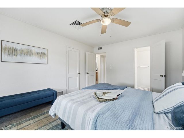 880 Tucson St, Aurora, CO 80011