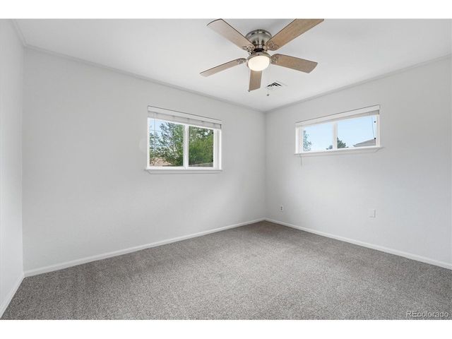 880 Tucson St, Aurora, CO 80011