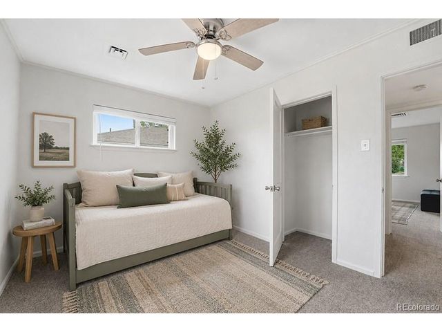 880 Tucson St, Aurora, CO 80011