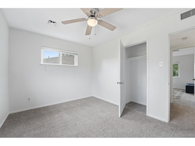 880 Tucson St, Aurora, CO 80011