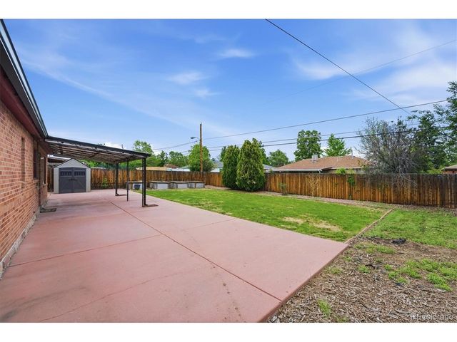 880 Tucson St, Aurora, CO 80011
