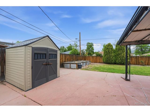880 Tucson St, Aurora, CO 80011