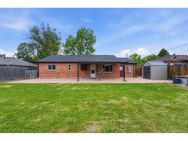 880 Tucson St, Aurora, CO 80011