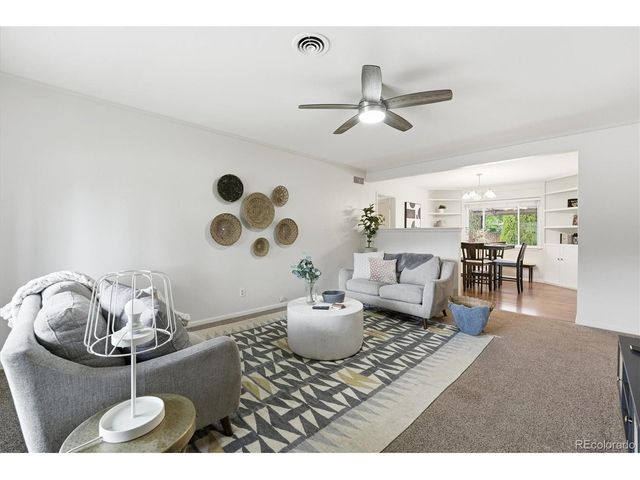 880 Tucson St, Aurora, CO 80011
