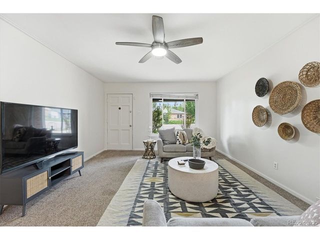 880 Tucson St, Aurora, CO 80011