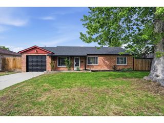 880 Tucson St, Aurora, CO 80011