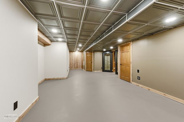 97 Crooked Creek Drive, Yorkville, IL 60560