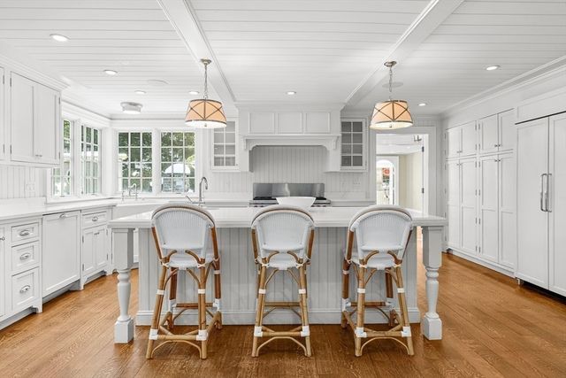 22 Valley Road, Wellesley, MA 02481