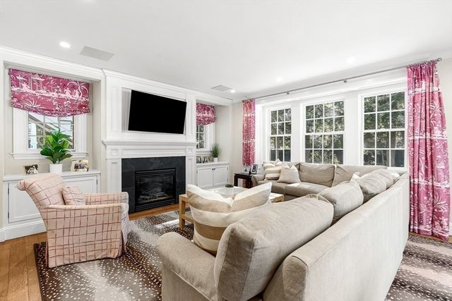 22 Valley Road, Wellesley, MA 02481