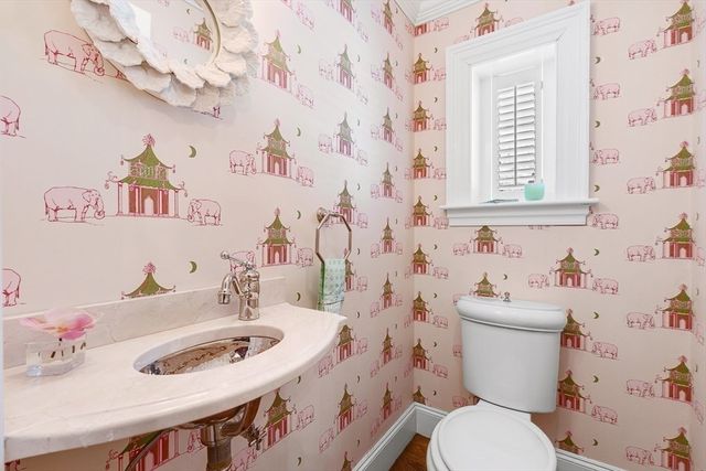 22 Valley Road, Wellesley, MA 02481